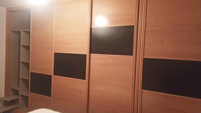 Armario con puertas correderas