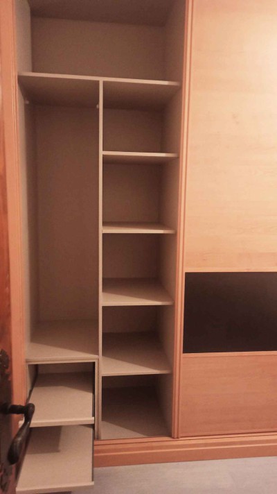 Interior de armario empotrado