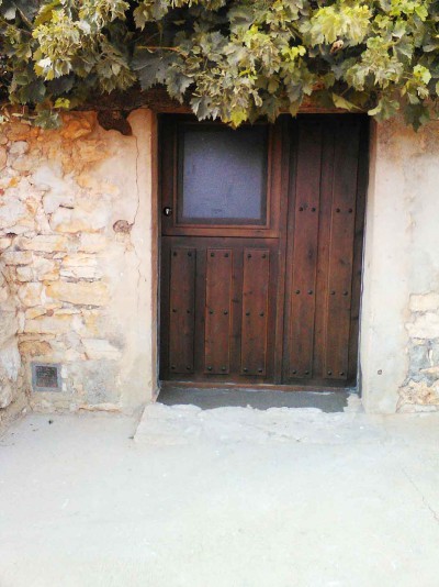 Puerta de garaje de madera