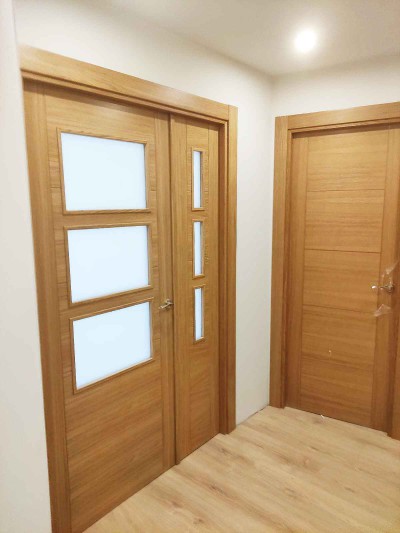 Puertas interiores de estilo moderno