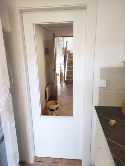 Puerta lacada a medida