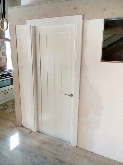 Puerta lacada clásica