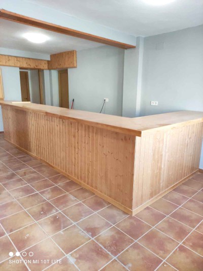 Mostrador de madera a medida